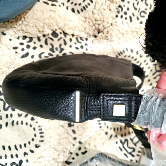 NEW NIXON BLACK LEATHER CROSSBODY BAG - Picture 6 of 13